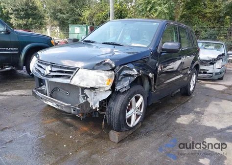 2013 Suzuki Grand Vitara z USA, uszkodzony, nr VIN JS3TE0D57D4100018